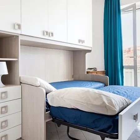 Viareggio Beach Apartment Lägenhet