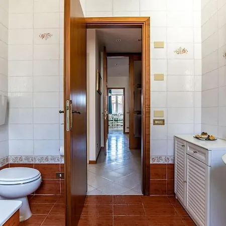 Apartament Viareggio Beach Apartment *
