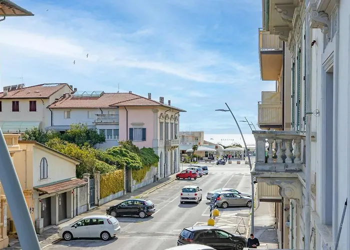 Viareggio Beach Apartment * Viareggio