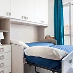 Viareggio Beach Apartment דירה